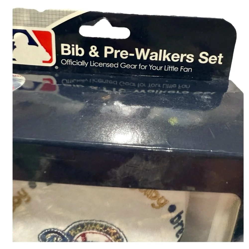 MLB Milwaukee Brewers Baby Gift Set Starting Lineup - Bib Pre-walker Shoes NWT